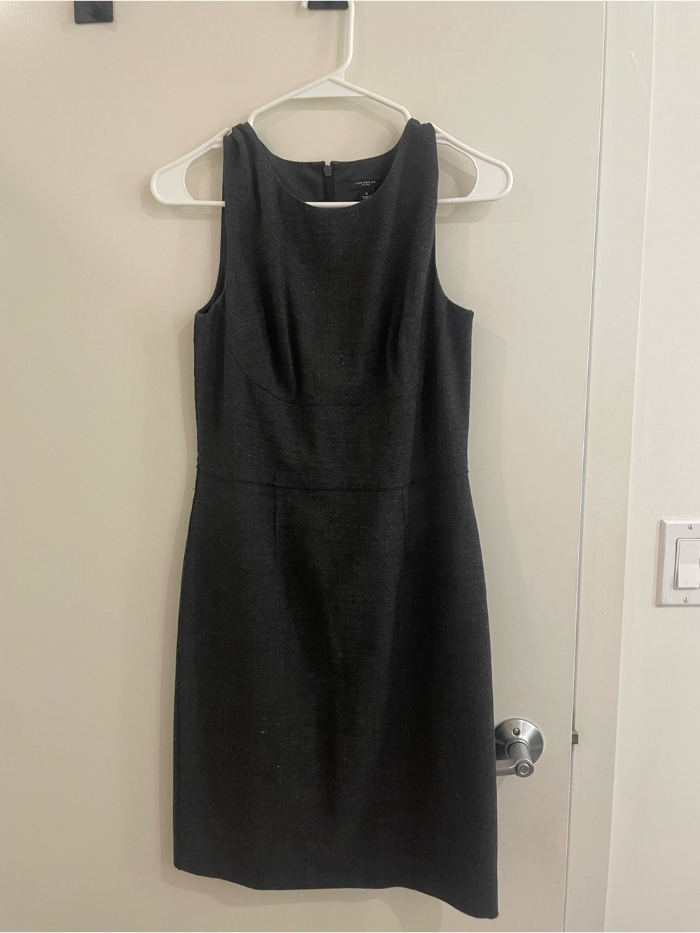 Ann Taylor Black Sleeveless Midi Sheath Dress
